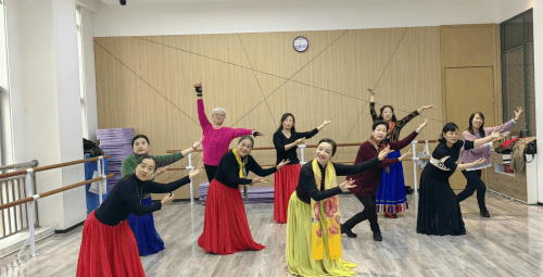 與“興”齊行，與愛共舞——四川天府新區興隆街道興隆湖社區舉辦舞蹈培訓活動